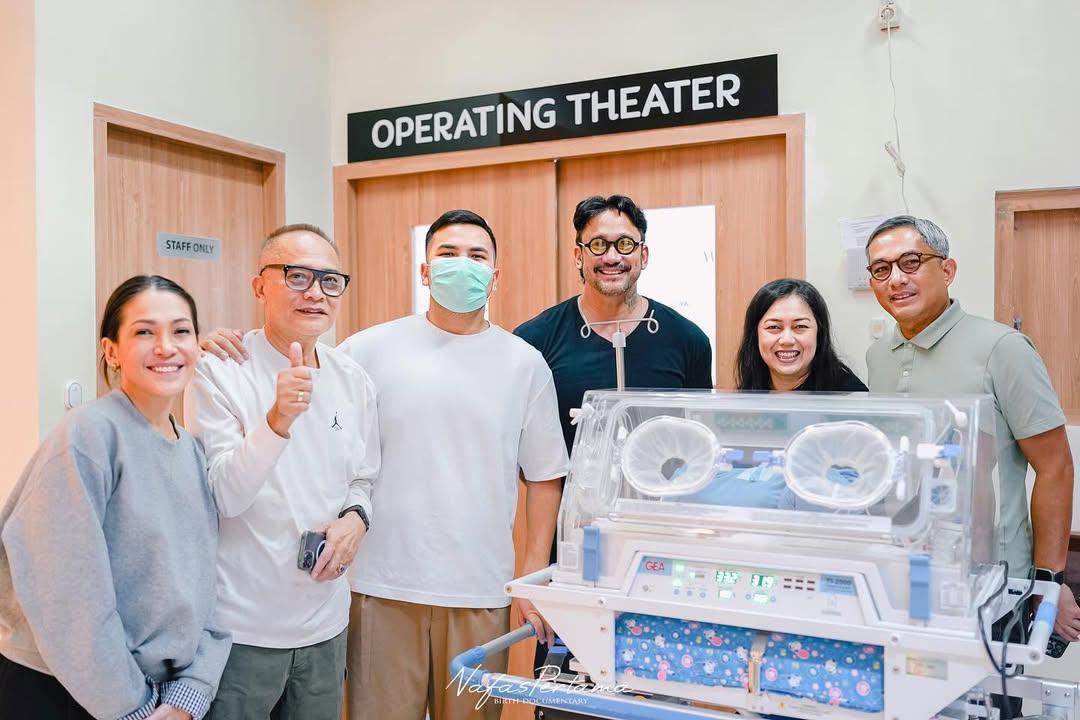 Jadi Kakek, Bahagianya Tora Sudiro Bikin Video Lucu Baby Noa 
