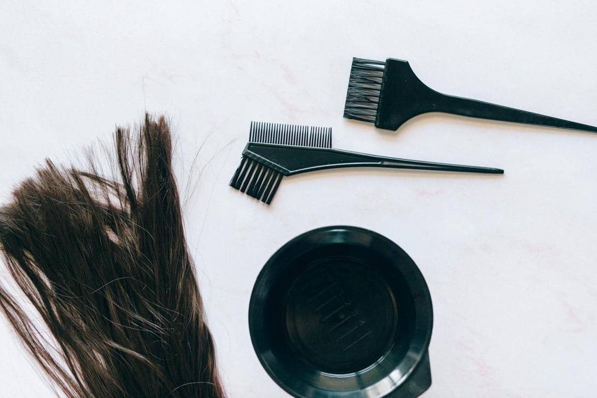 Jika ingin mewarnai rambut, lakukan dengan lebih hati-hati