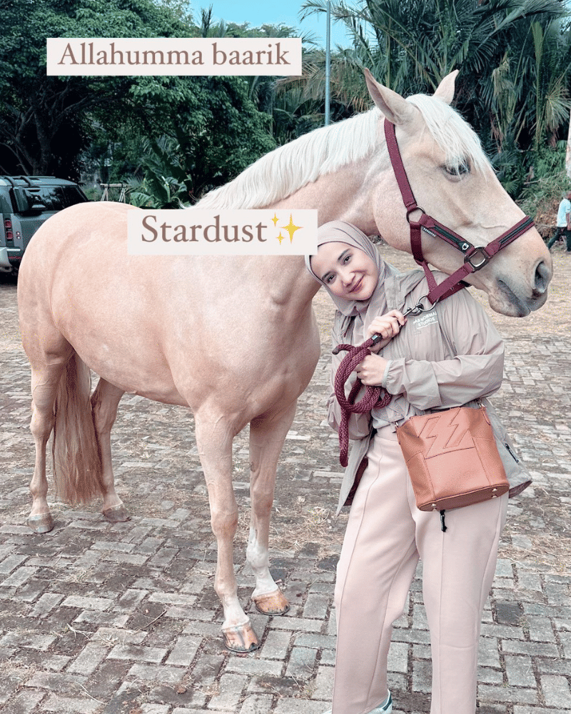 Zaskia Sungkar dan Stardust