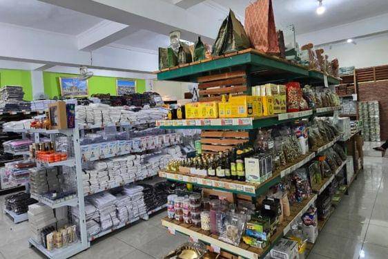 7 Toko Oleh-Oleh Haji dan Umroh Jogja Terdekat, Harga Terjangkau 4.jpg