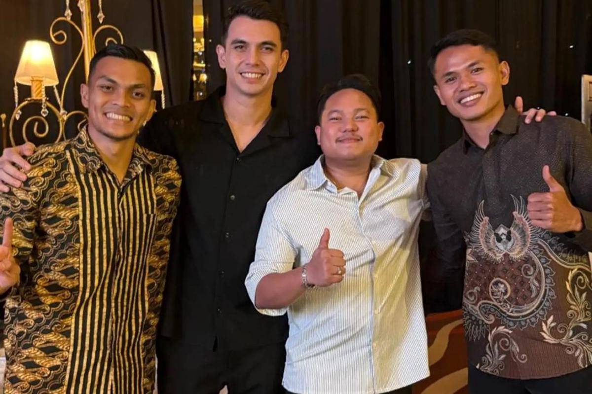 Pemain Timnas RI di Pernikahan Rizky Ridho 4.jpg