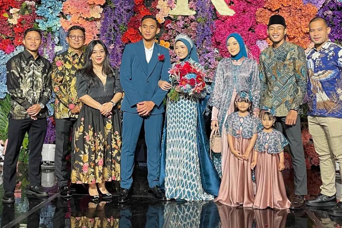 Pemain Timnas RI di Pernikahan Rizky Ridho 5.jpg
