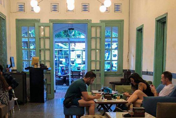 10 Cafe 24 Jam Jogja Terdekat, Destinasi Nyaman dan Instagramable