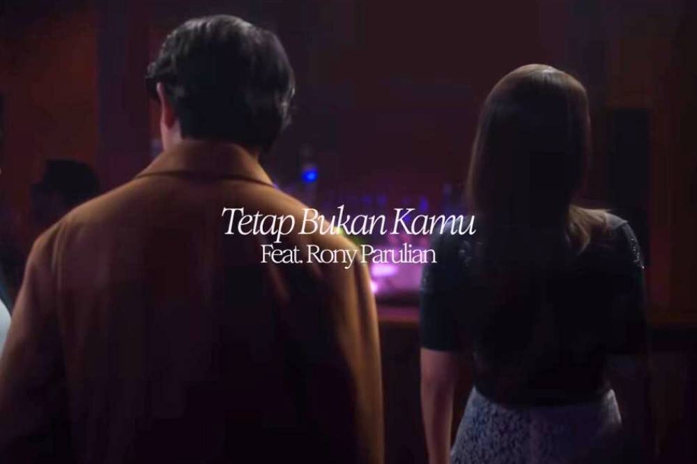 Lirik Lagu 'Tetap Bukan Kamu' Raisa feat Rony Parulian