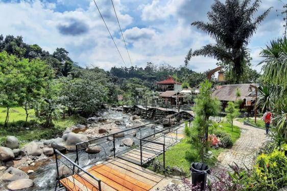 10 Tempat Wisata Kuliner Bogor Terdekat dengan View Memikat