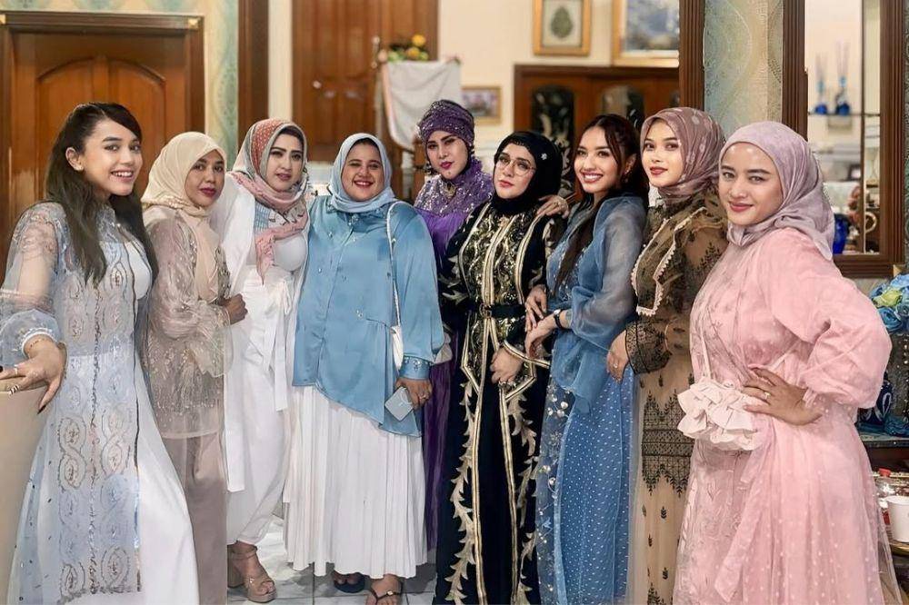 keluarga elvy sukaesih