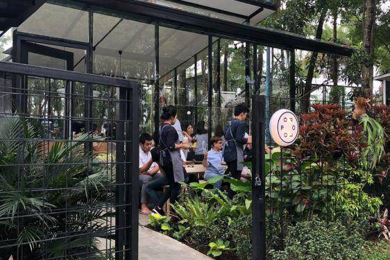 10 Tempat Wisata Kuliner Bogor Terdekat dengan View Memikat