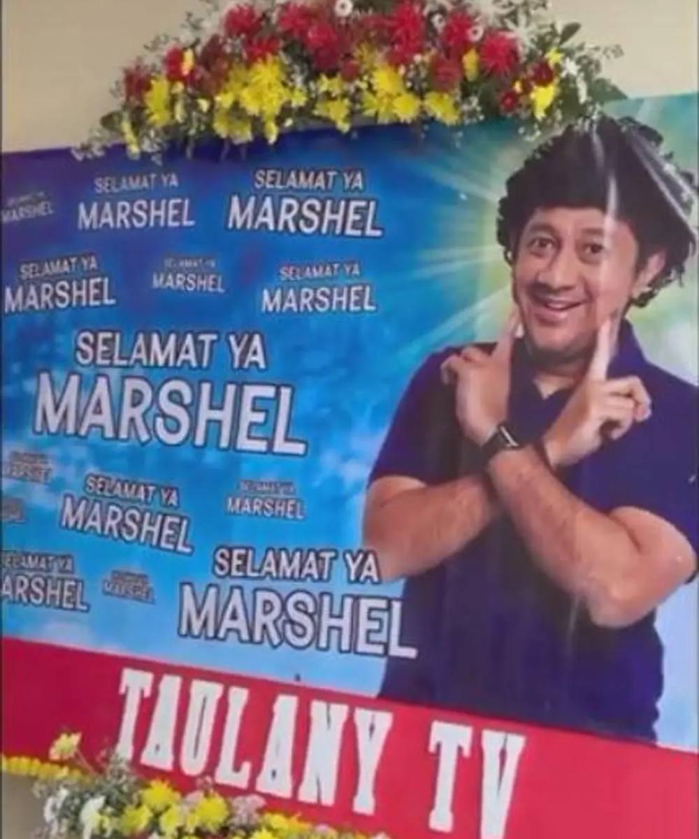 Karangan bunga Andre Taulany