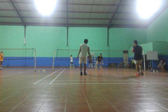 10 Sewa Lapangan Badminton Surabaya dan Harganya, Cek di Sini! 6.jpg