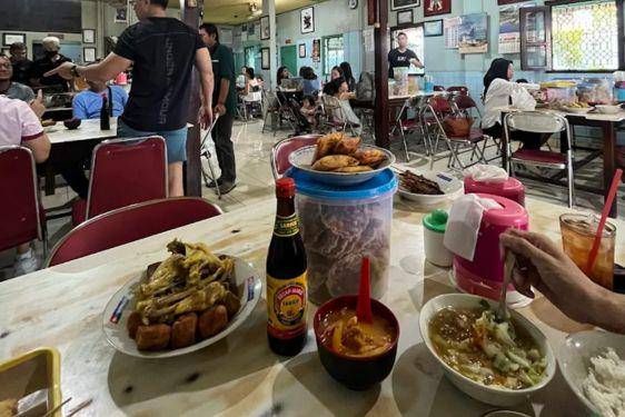 9 Tempat Wisata Kuliner Jogja Terdekat dan Terhits, Kaya Cita Rasa