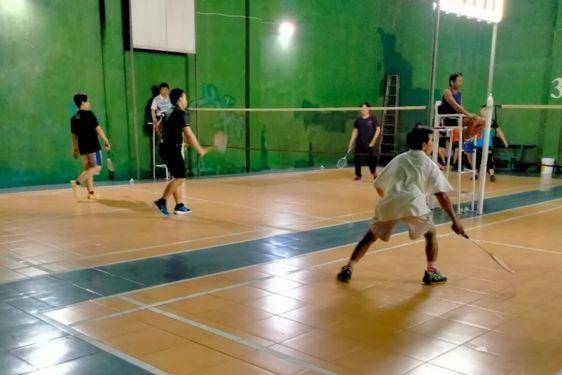 10 Sewa Lapangan Badminton Surabaya dan Harganya, Cek di Sini! 4.jpg