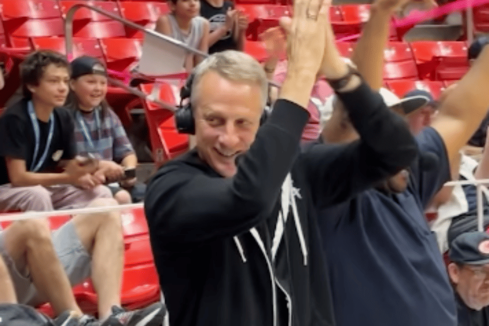 Tony standing ovation