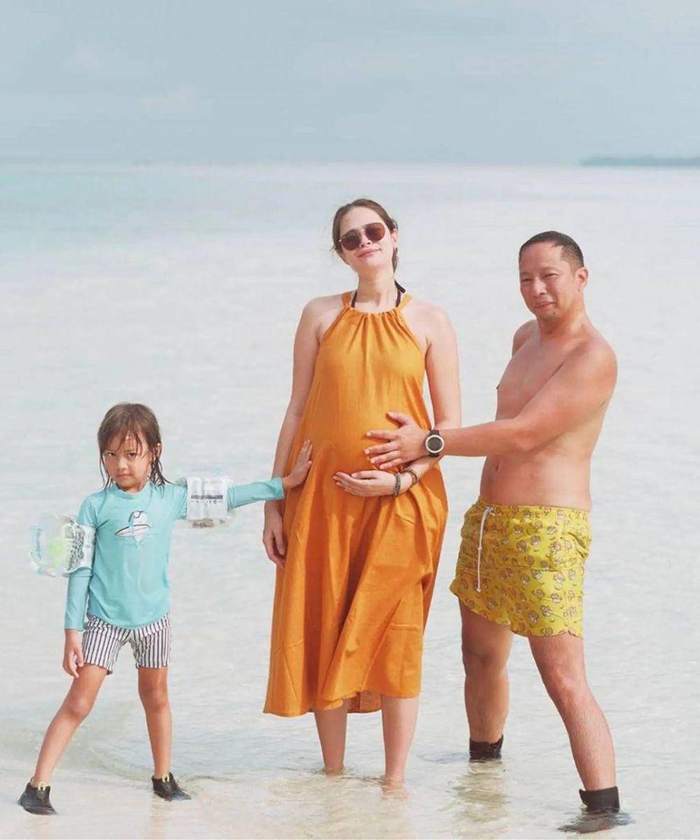 baby bump anak kedua artis