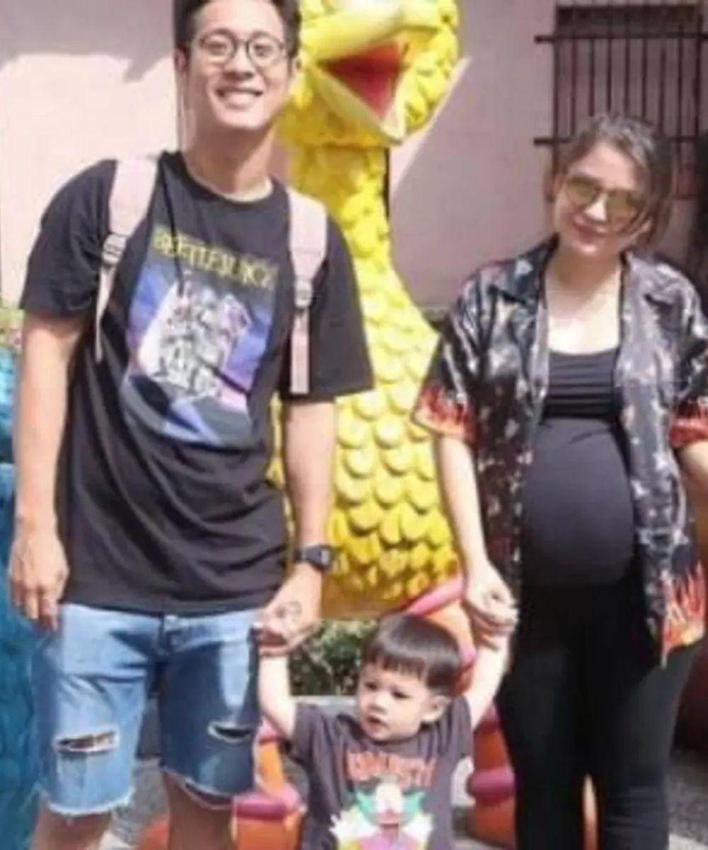 baby bump anak kedua artis