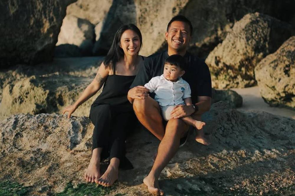 Foto Bahagia Elio Anak Joshua Suherman saat Liburan 6.png