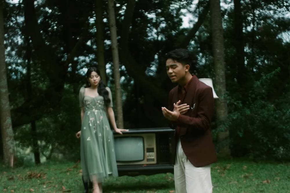 Percuma Anggis Devaki dan Betrand Peto
