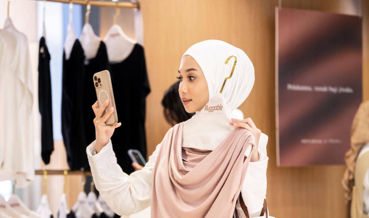 Homewear Lembut dan Adem, Tampil Stylish Walau di Rumah Saja