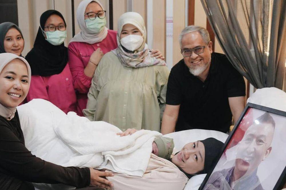 7 Potret Fanny Kondoh Melahirkan, Kirim Pesan untuk Suami Tersayang