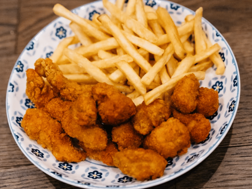 ilustrasi gorengan (unsplash.com/Markus Winkler)