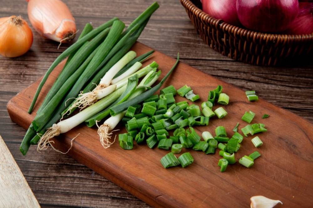 8 Manfaat Daun Bawang untuk MPASI, Bisa Bantu Tumbuh Kembang si Kecil