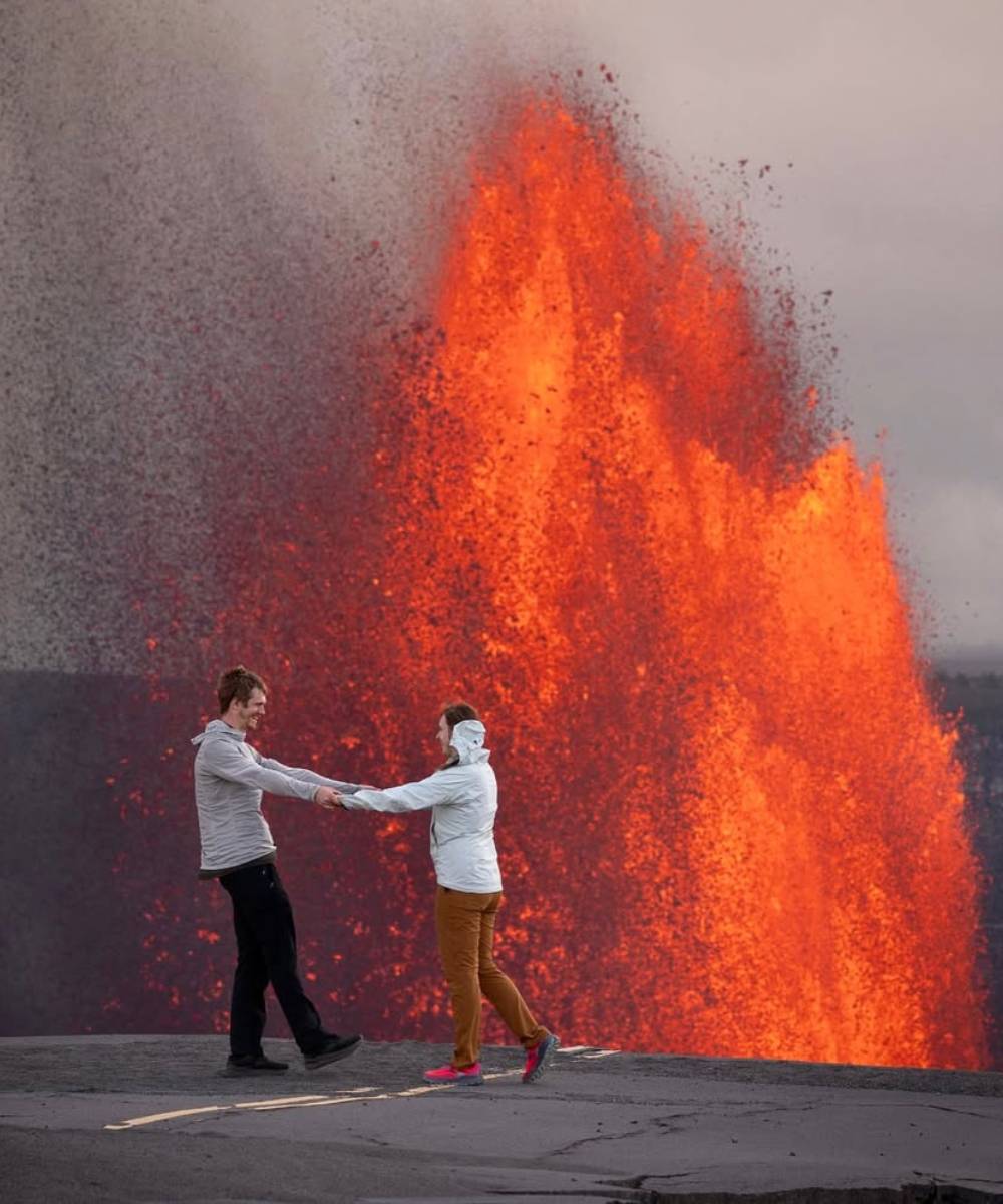 Fotografer ini lamar kekasihnya di depan Gunung Berapi Kilauea