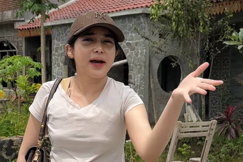 8 Fakta Dilan Janiyar Bangun Rumah Baru