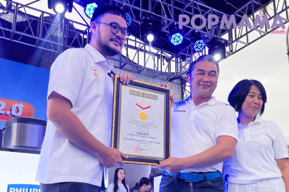 Philips pecahkan rekor masak nasi 2 hari anti basi dengan 300 rice cooker