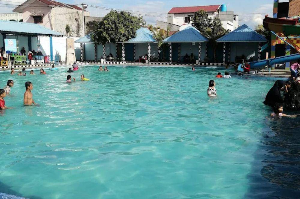 Fasilitas Kolam Renang Bahagia Medan