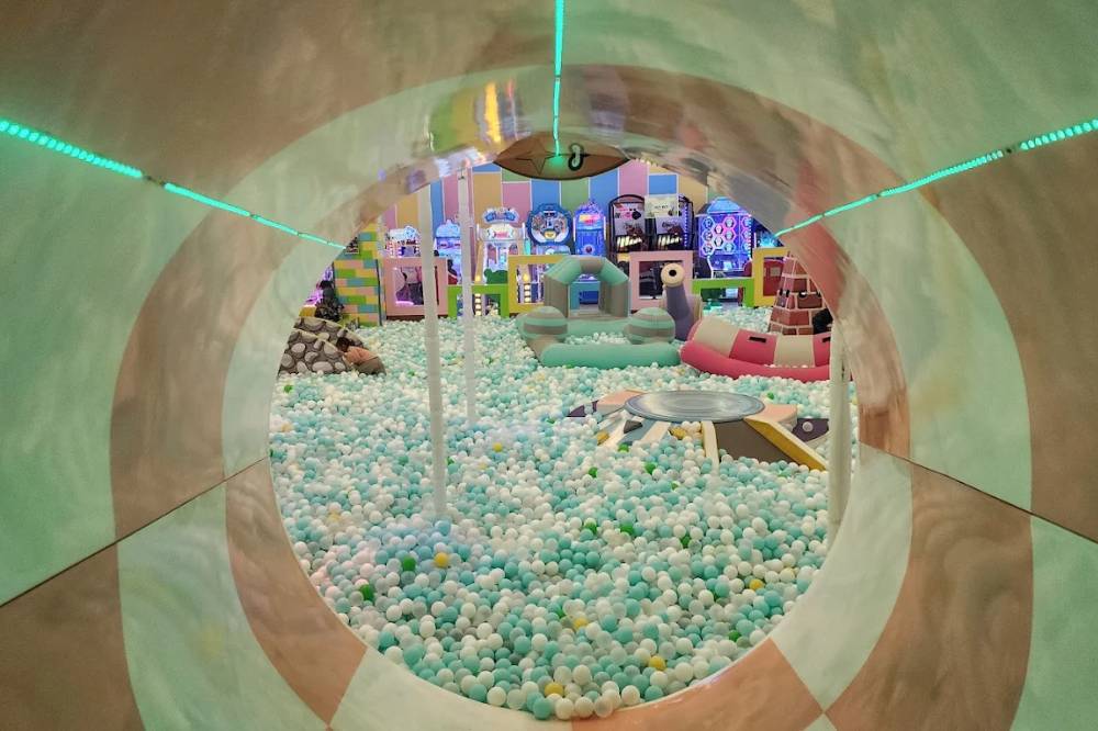 Wonderland Fun & Play
