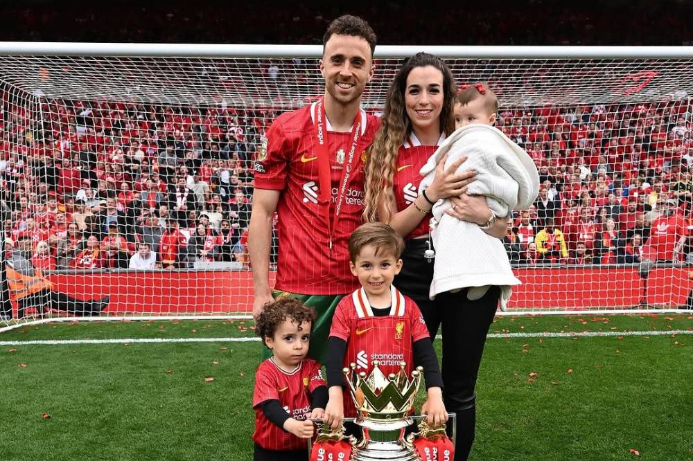 Foto anak ketiga Diogo Jota Pemain Liverpool 5.png