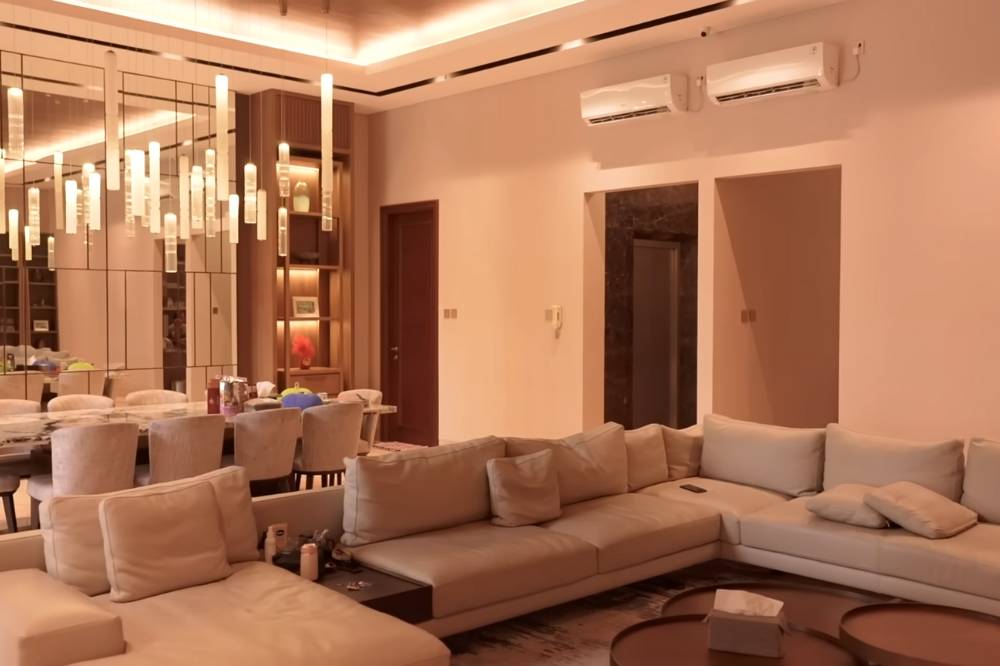Foto Rumah Erwin Phang Suami Jessica Jane