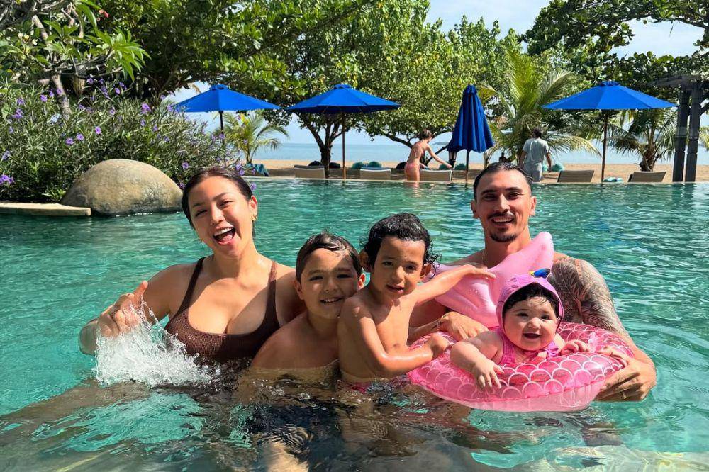 Jessica Iskandar dan Vincent Verhaag Pasangan yang Sefrekuensi