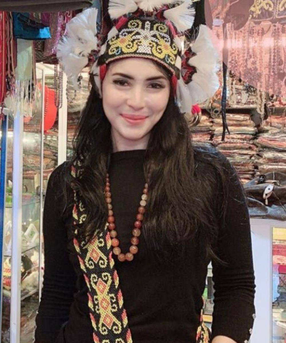 10 Potret Tina Astari, Istri Menteri UMKM Maman Abdurrahman