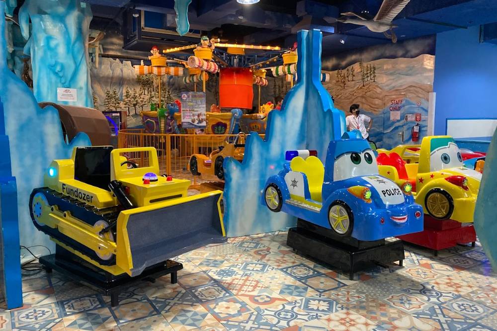 Kids Fun Snow World.png
