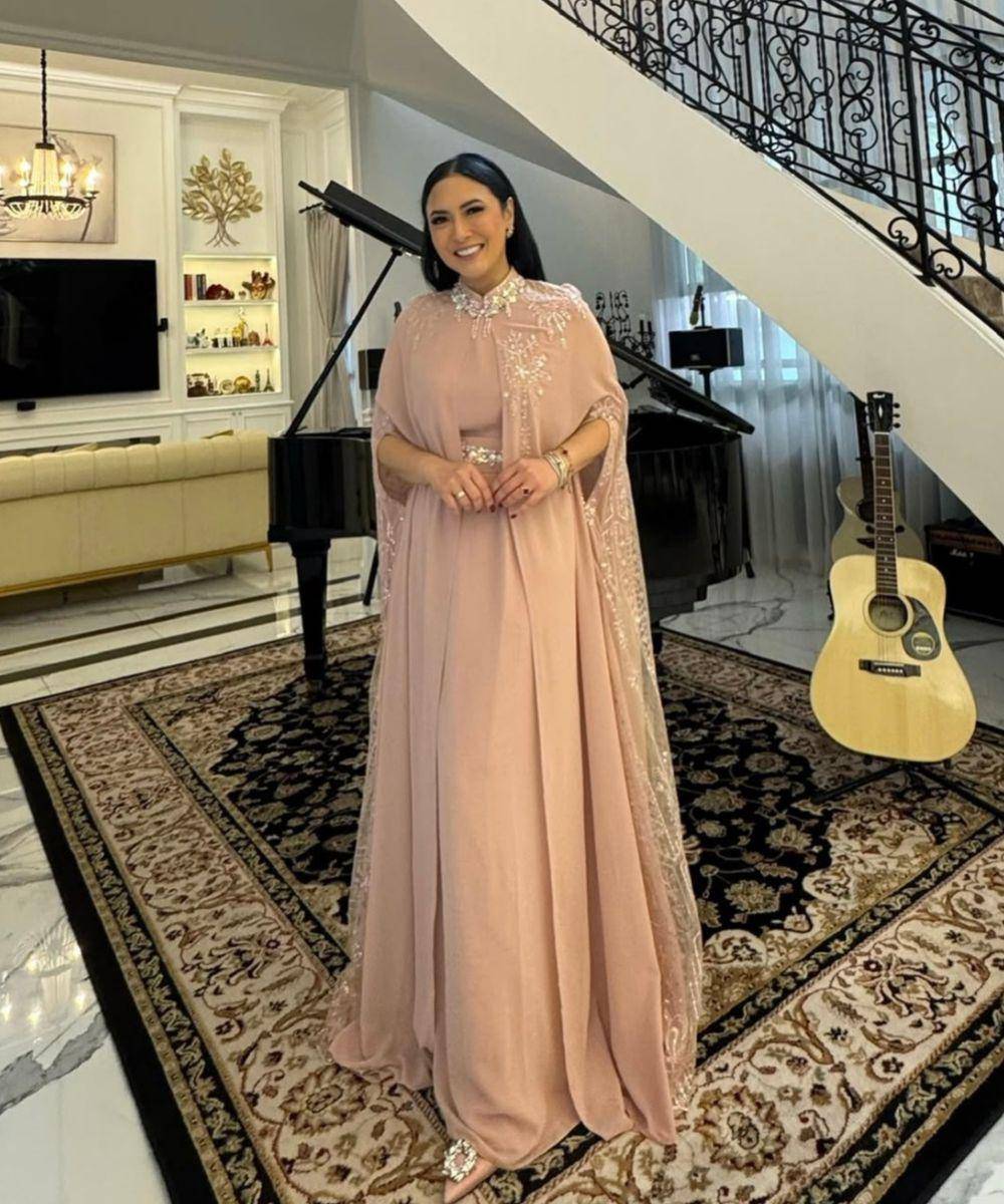 10 Potret Tina Astari, Istri Menteri UMKM Maman Abdurrahman