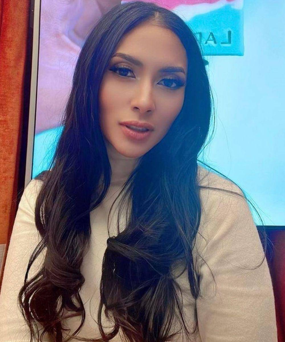 10 Potret Tina Astari, Istri Menteri UMKM Maman Abdurrahman