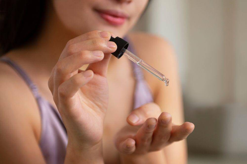 Tips Makeup di Kulit Berminyak dan Berjerawat agar Tahan Seharian