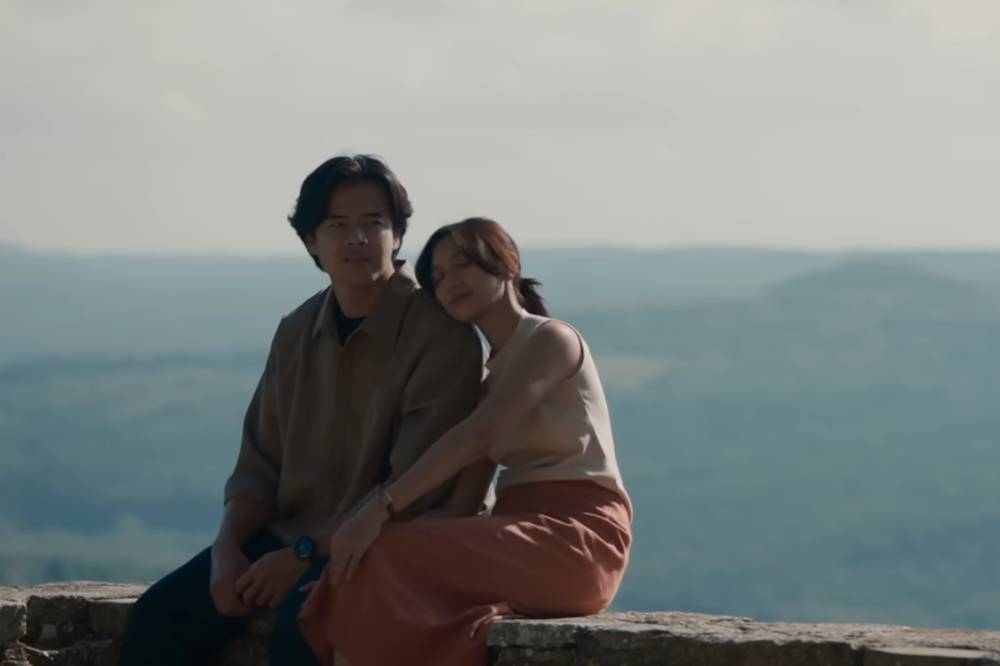 5 Perbedaan-Persamaan Series dan Film SORE: Istri dari Masa Depan