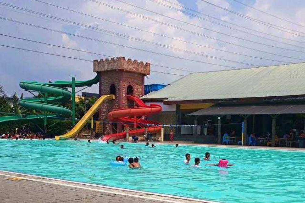 Kolam Renang THB Waterboom Park