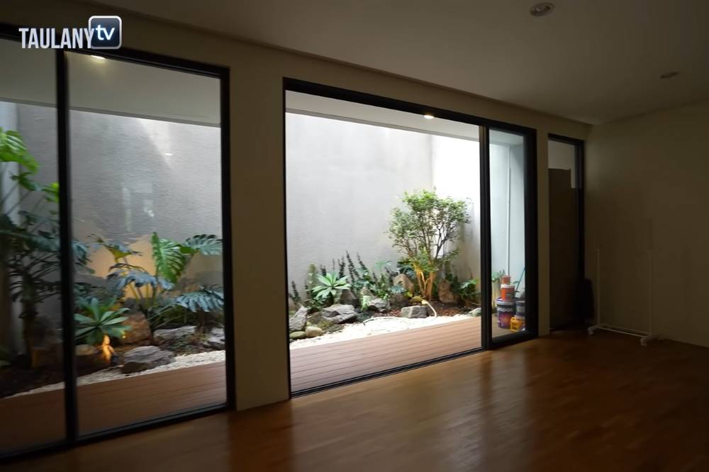 7 Foto Rumah Baru Aghniny Haque, Minimalis dan Sangat Menarik 5.png