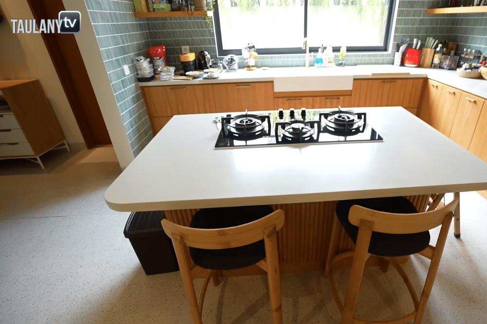 Foto Dapur di Rumah Aghniny Haque 