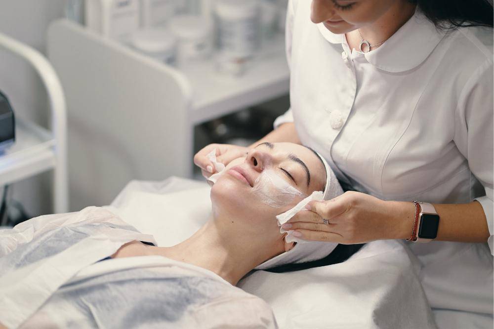 Rekomendasi Klinik Kecantikan di Batam (1).jpg