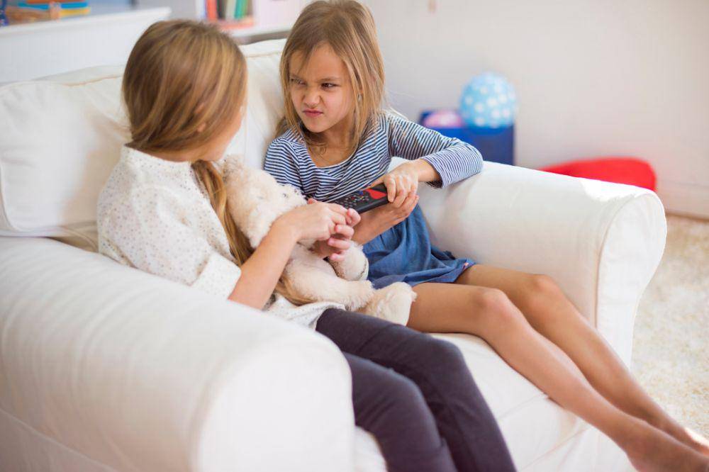 Arguing two girl