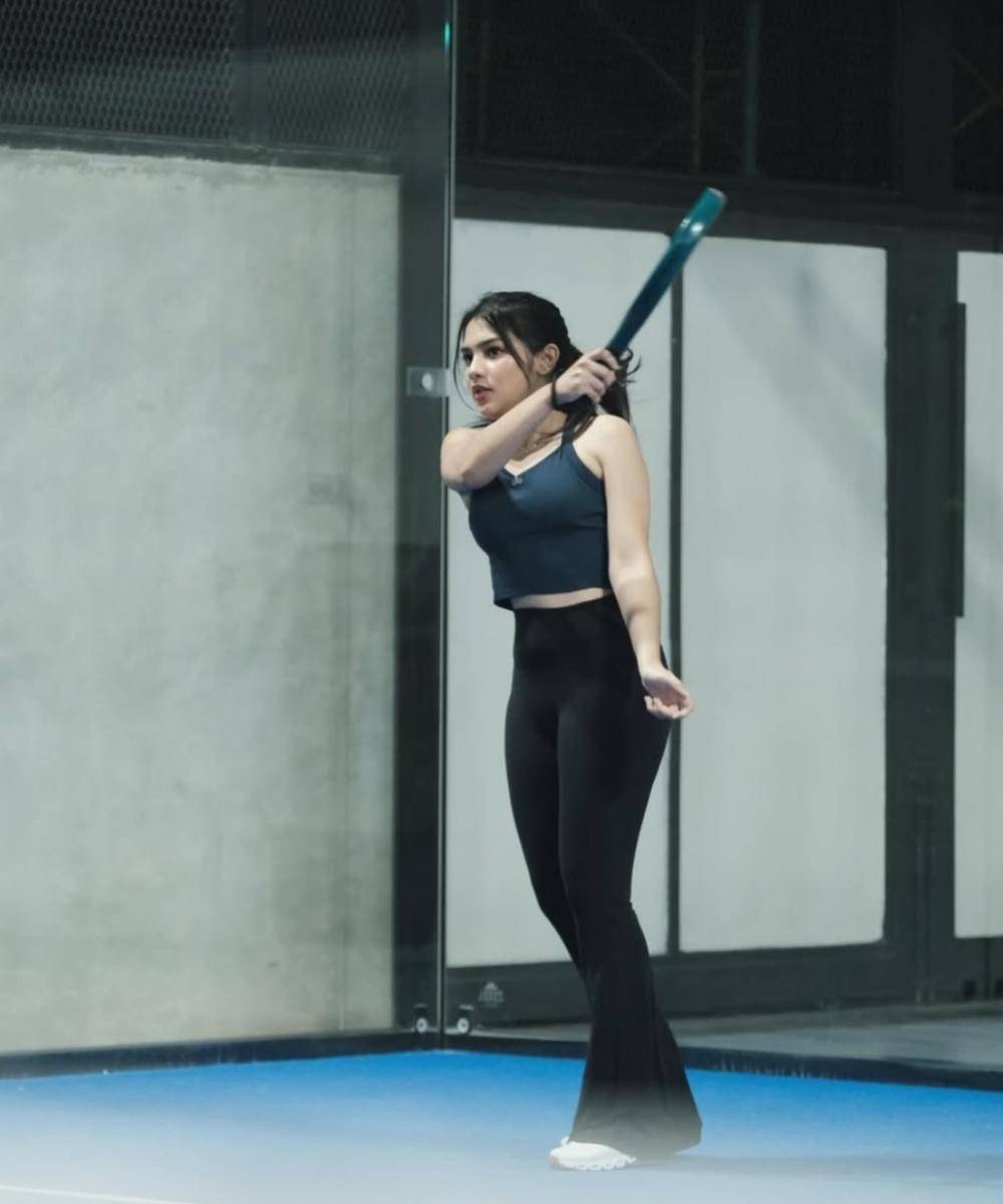 Inspirasi Outfit Padel ala Artis (5).jpg