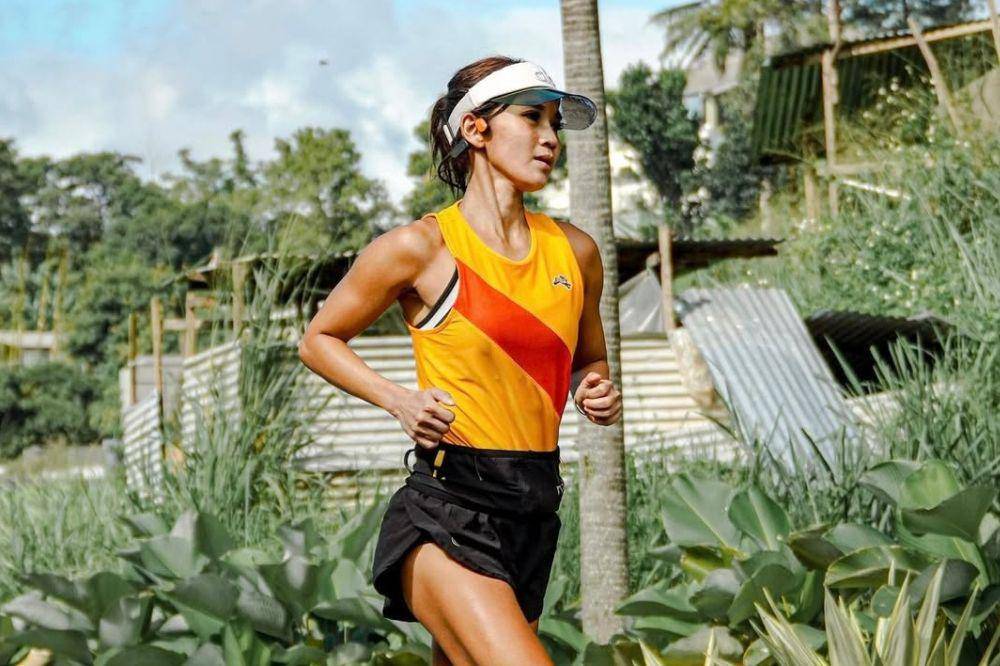 Inspirasi Outfit Lari ala Sally Tanudjaja