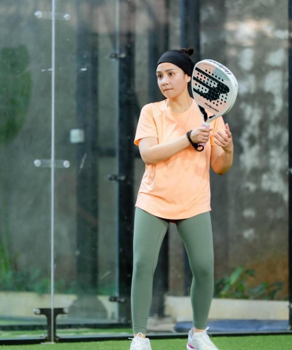 Inspirasi Outfit Padel ala Artis (3).jpg