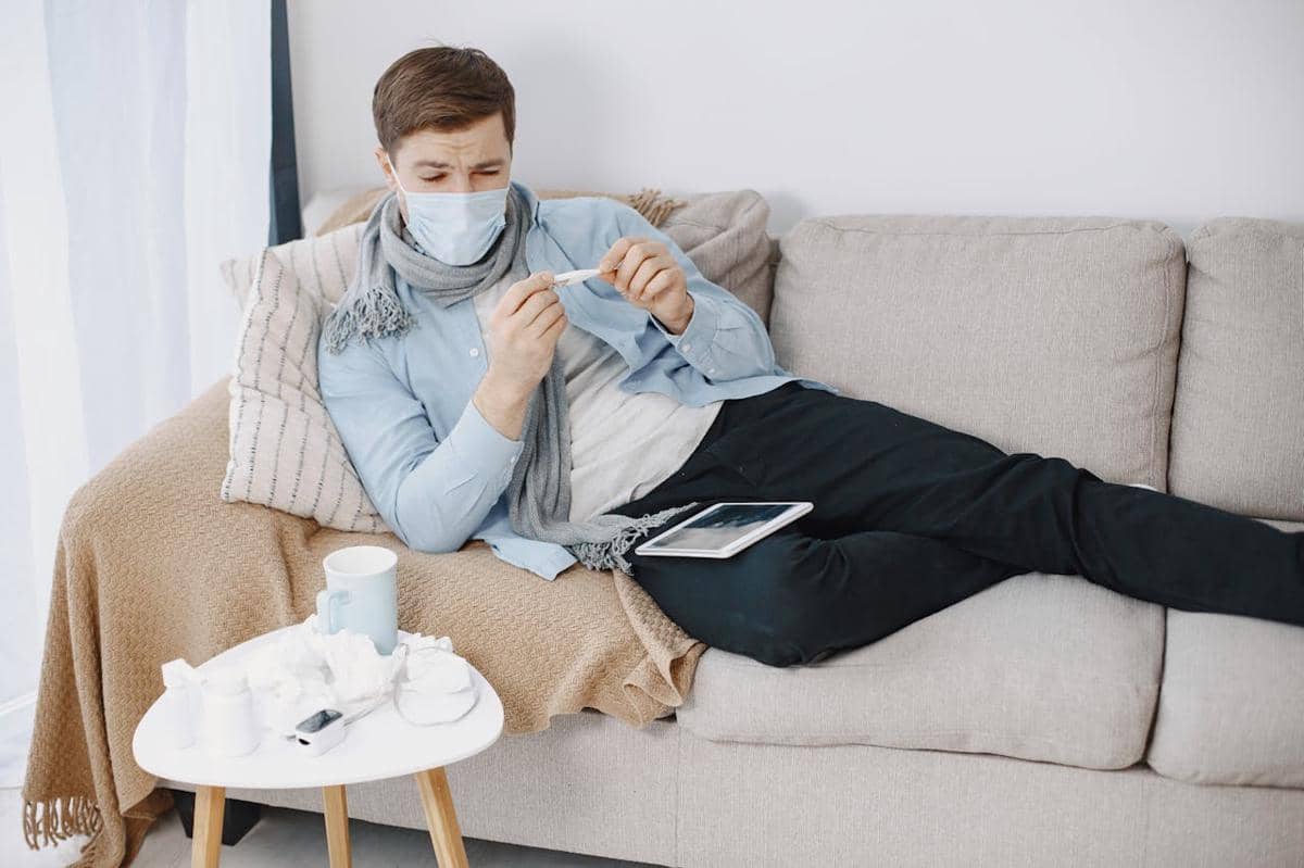 7 Perbedaan Radang Tenggorokan dan Amandel