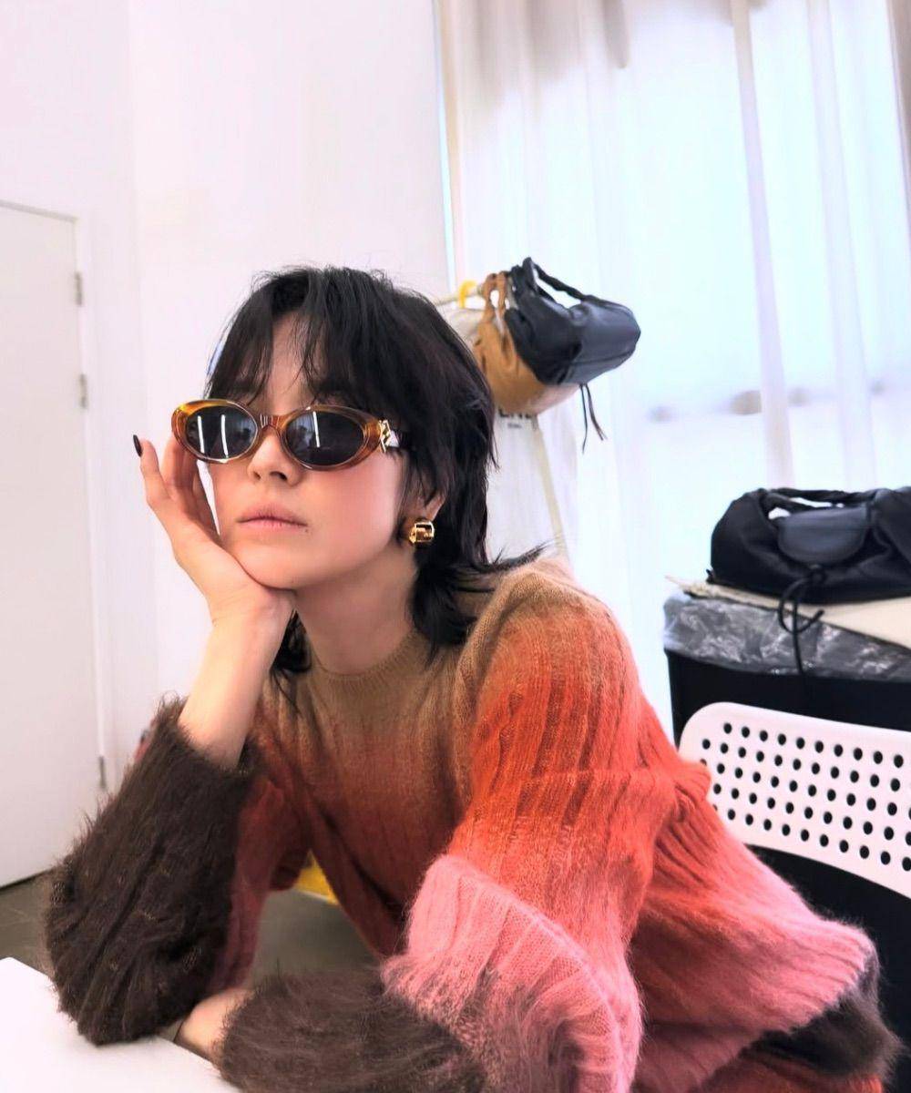 Penampilan Song Hye Kyo dengan Wolf Cut Hair