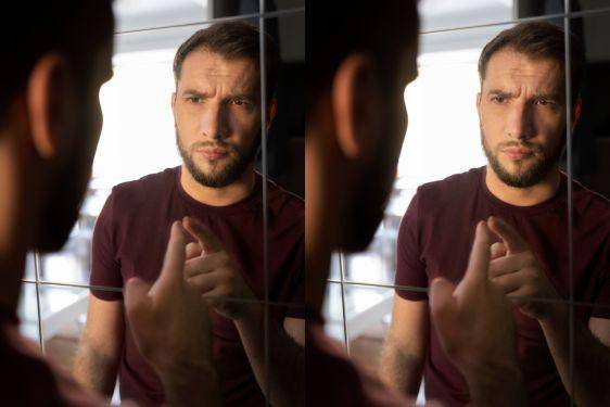 Apa Itu Resting Bitch Face? Saat Wajah Flat Dibilang Jutek