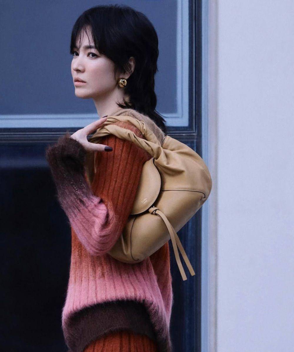 Penampilan Song Hye Kyo dengan Wolf Cut Hair